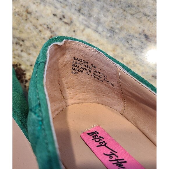 Betsey Johnson Sagga Size 9 Green Suede Quilted Heart Ballet Flats Cheetah Sole - Picture 6 of 12